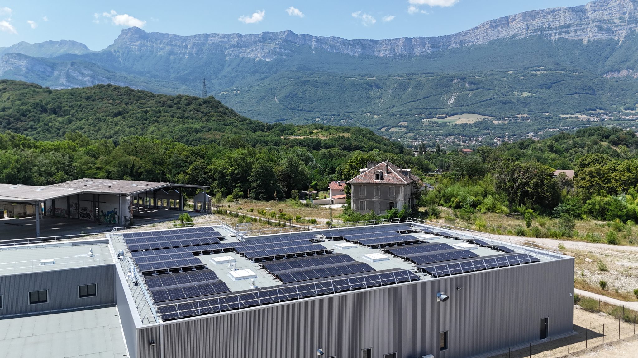 Centrale en toiture à St Jean le Centenier