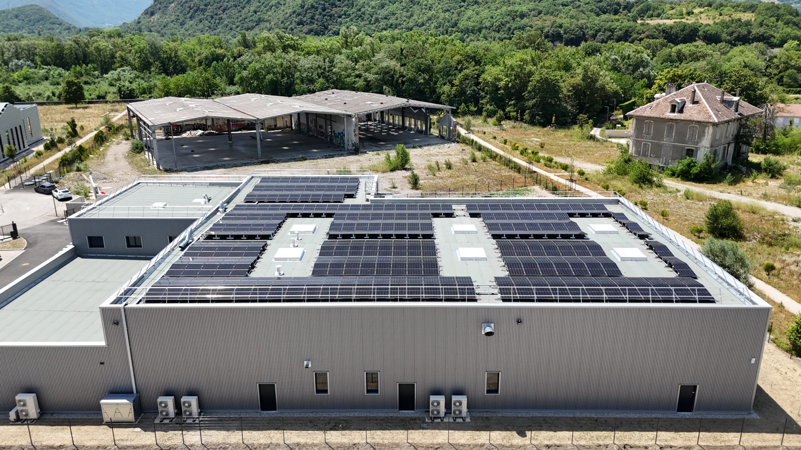 Centrale en toiture à St Jean le Centenier