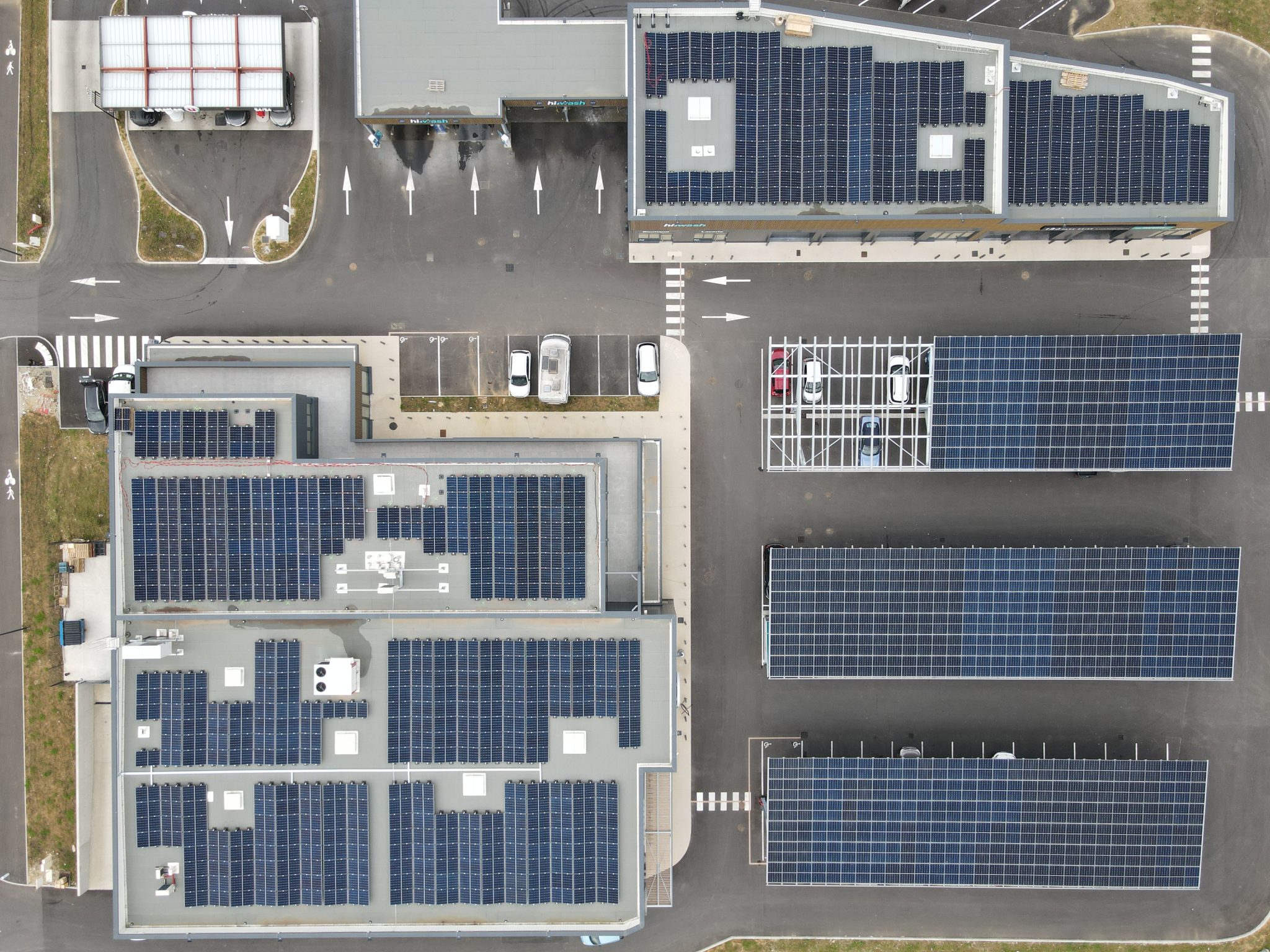 Centrale PV toiture et ombrière