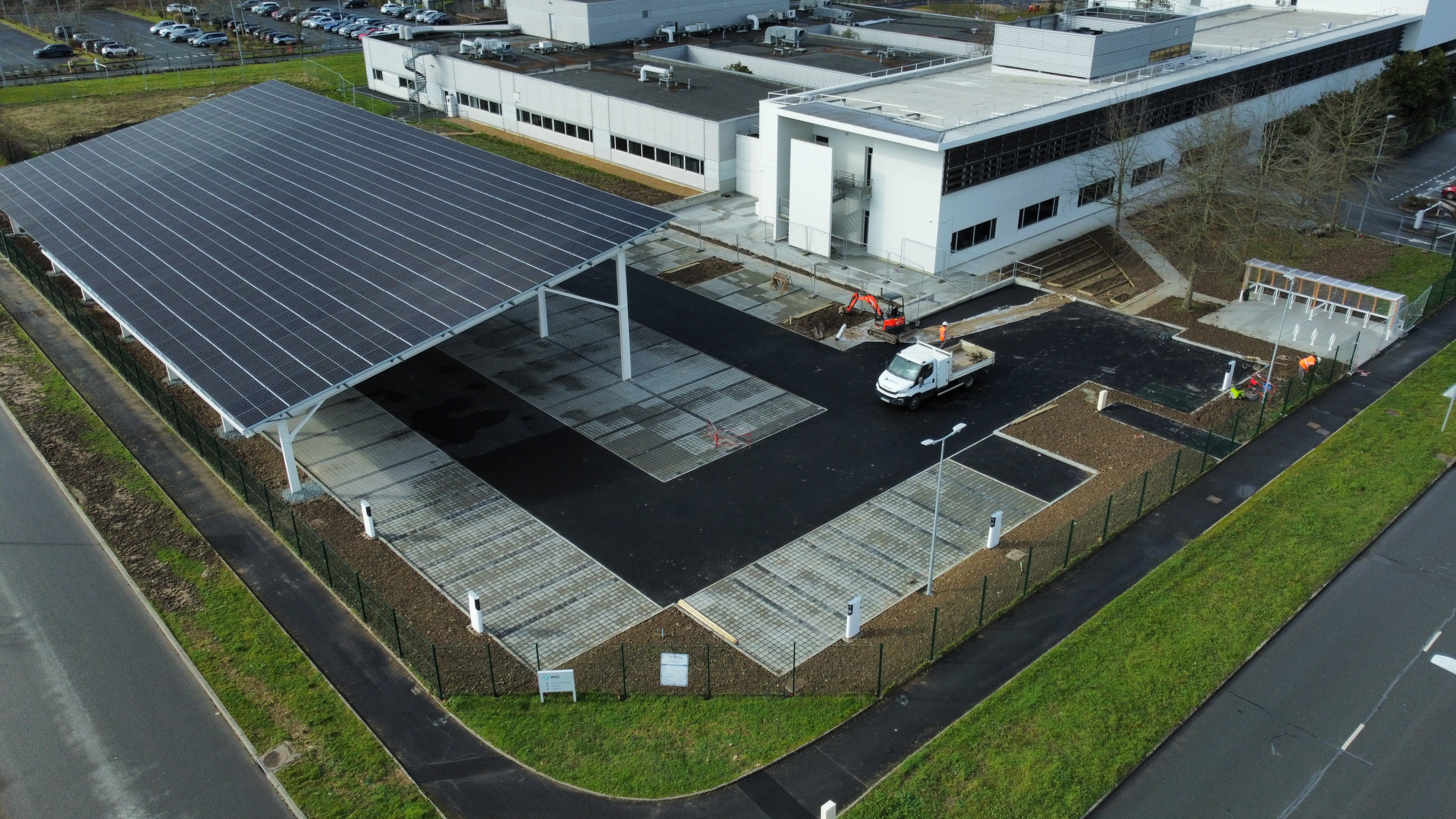 CBRE - Beaucouzé (49) 1 CBRE Ombrière PV